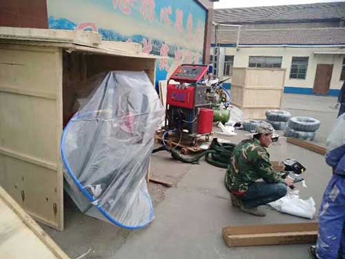 【圖片】常州聚脲噴涂 水箱防腐內外壁如何施工(圖1) 江蘇省鹽城市客戶訂購的2臺液壓聚脲噴涂機